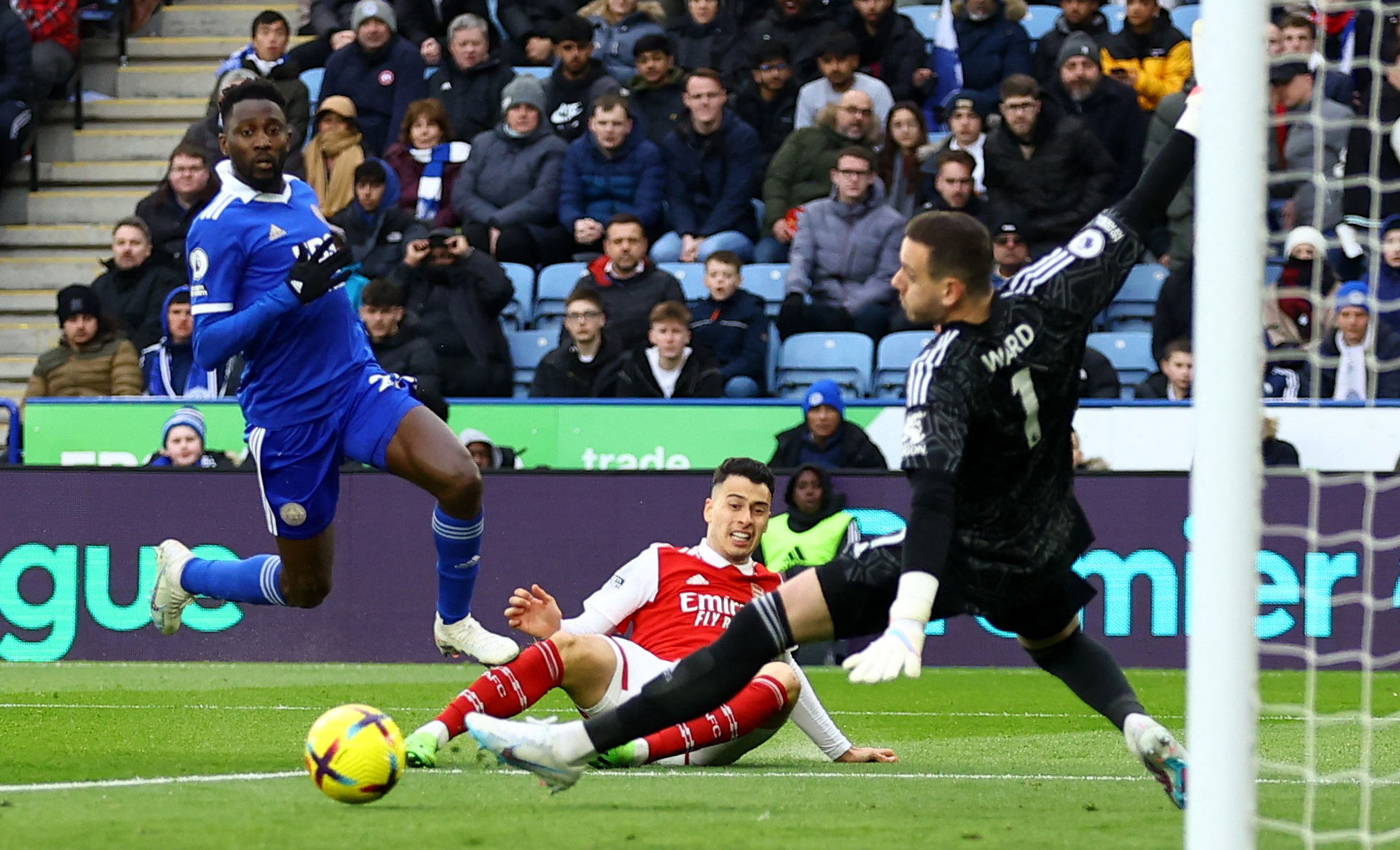 并在比赛后 并在比赛后